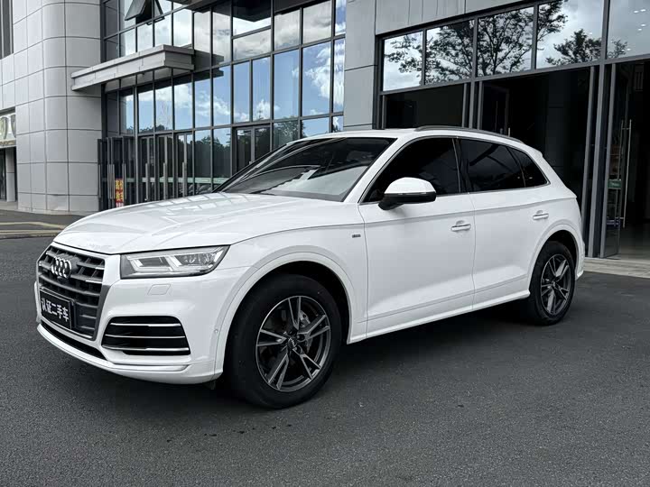 Audi Q5L, 2022 — купить в Орле под ключ