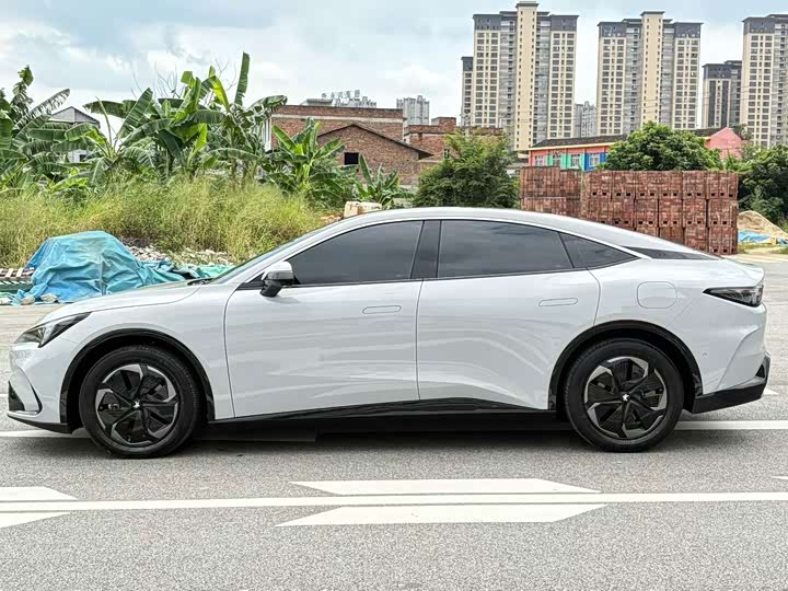BAIC Arcfox Alpha S5, 2026 — фото 7 из 9