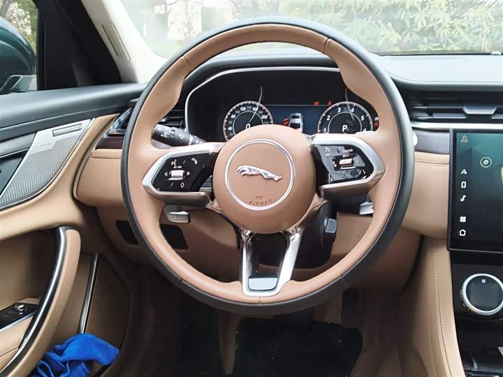 Jaguar XF L, 2024 — фото 3 из 9