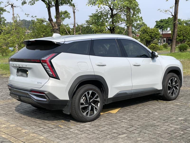 Geely Atlas L, 2025 — фото 7 из 12