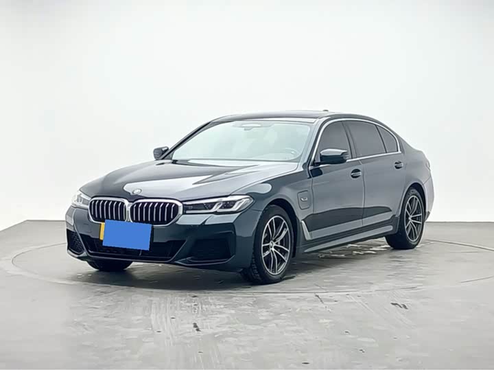 BMW 5 Series Hybrid, 2022 — купить в Казани под ключ