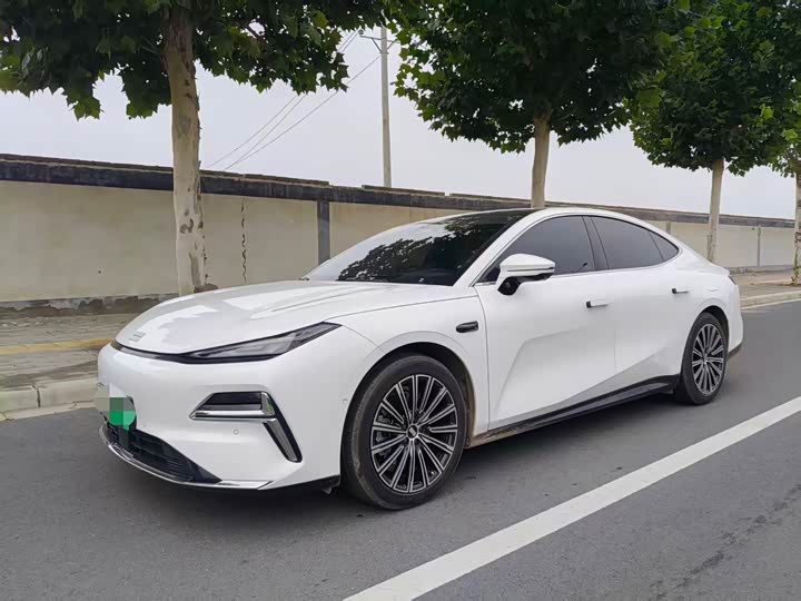 Geely Galaxy Starshine 8 EM-i, 2025 — купить в Санкт-Петербурге под ключ
