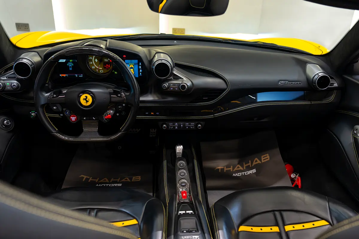 Ferrari F8 Spider, 2023 — фото 9 из 10