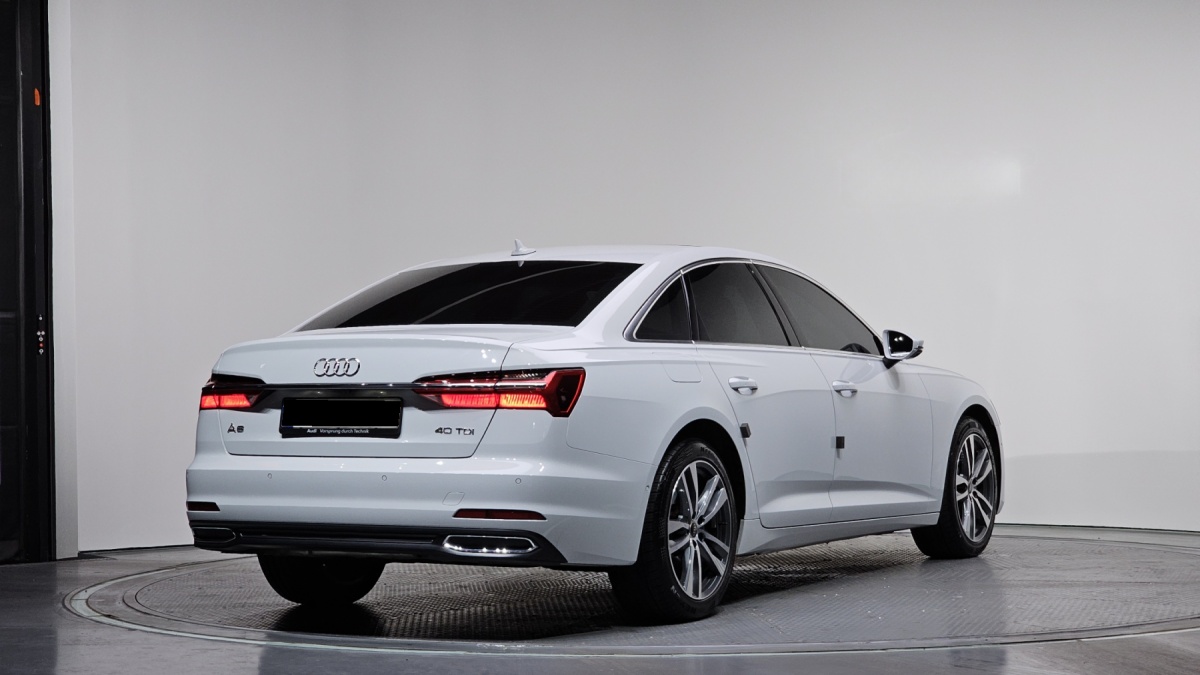 Audi A6, 2022 — фото 2 из 12