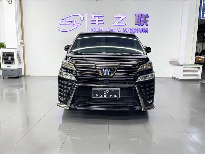Toyota Vellfire, 2022 — фото 3 из 9