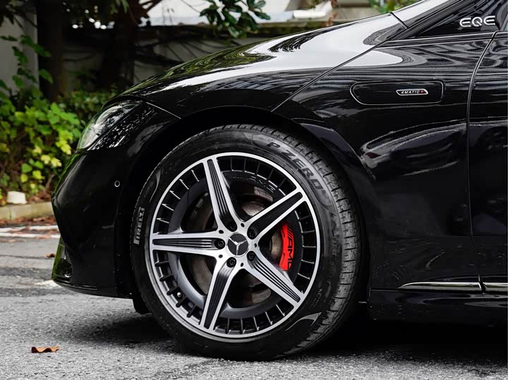 Mercedes-Benz EQE AMG, 2024 — фото 7 из 9