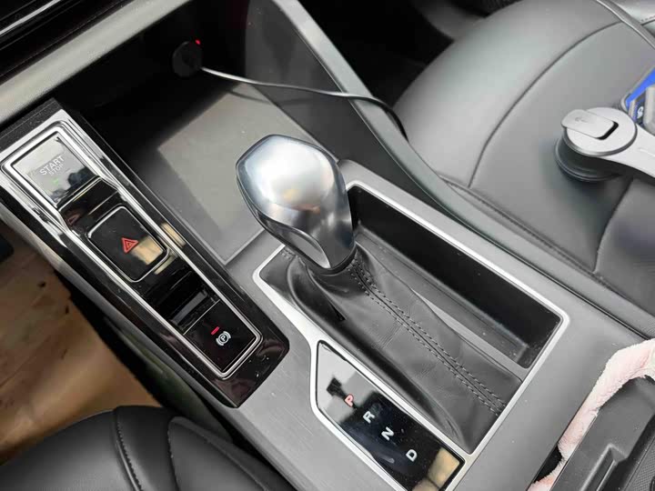 Roewe i5, 2024 — фото 8 из 9