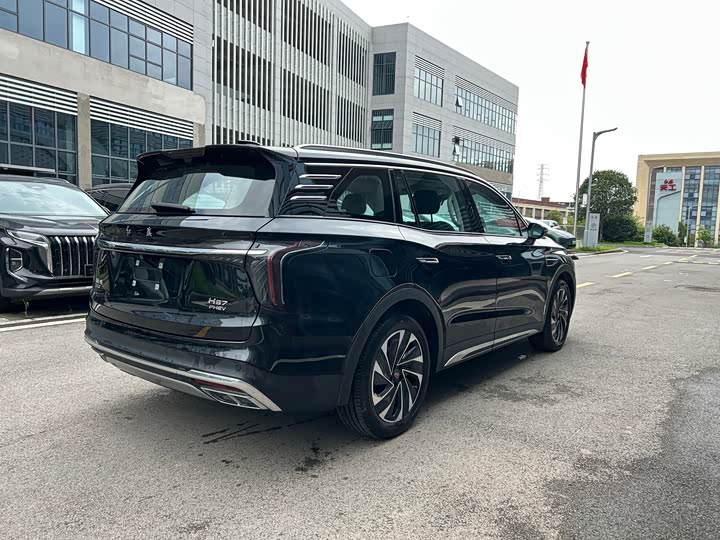 Hongqi HS7 Hybrid, 2024 — фото 4 из 9