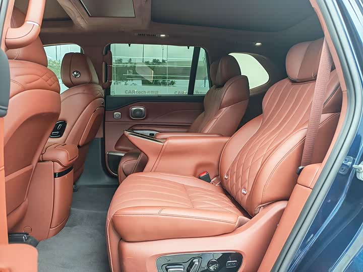 GAC Hyptec HL, 2025 — фото 8 из 9