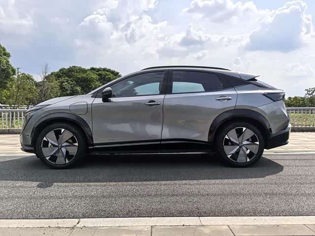 Nissan Ariya EV, 2022 — фото 5 из 9