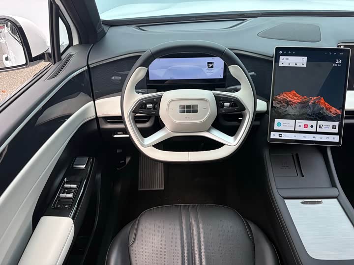 Geely Galaxy L7, 2024 — фото 7 из 9
