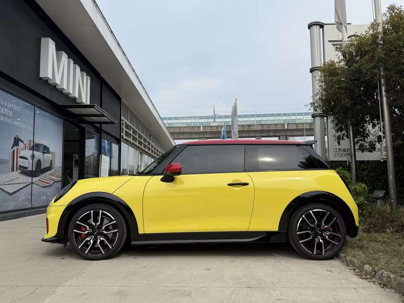 Mini Mini JCW, 2025 — фото 3 из 11