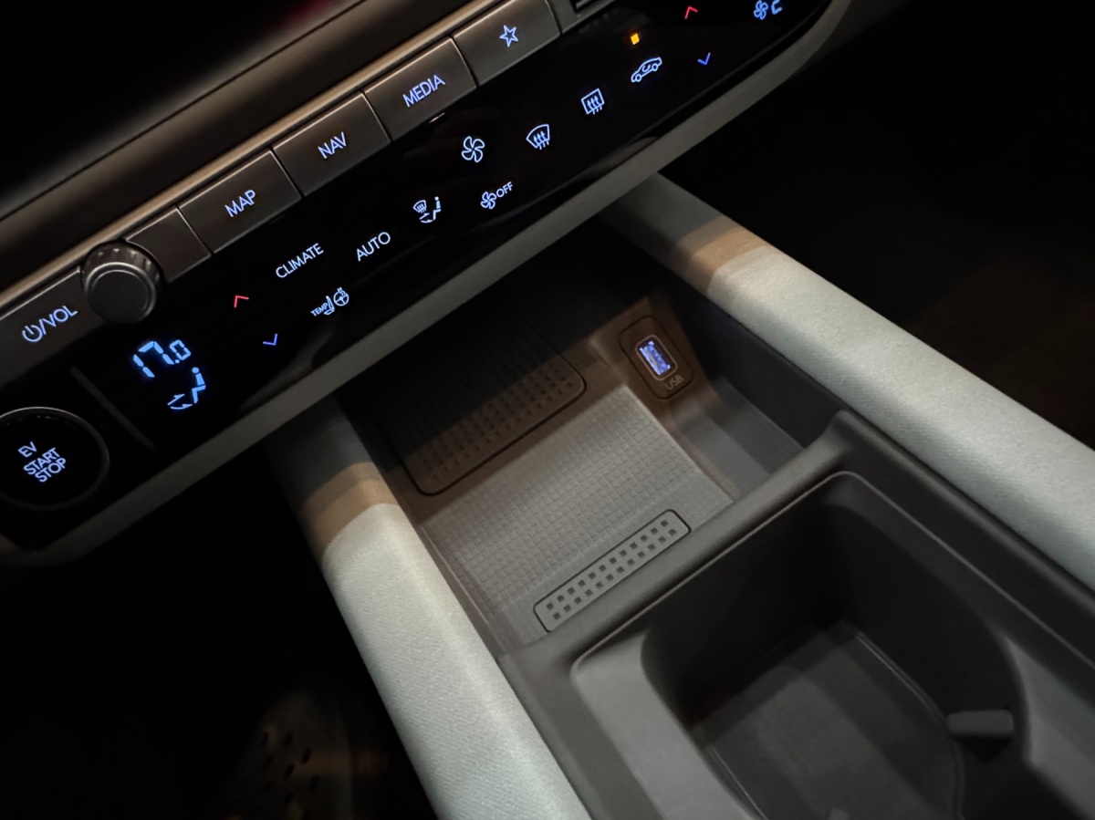 Hyundai Ioniq 6, 2023 — фото 12 из 12