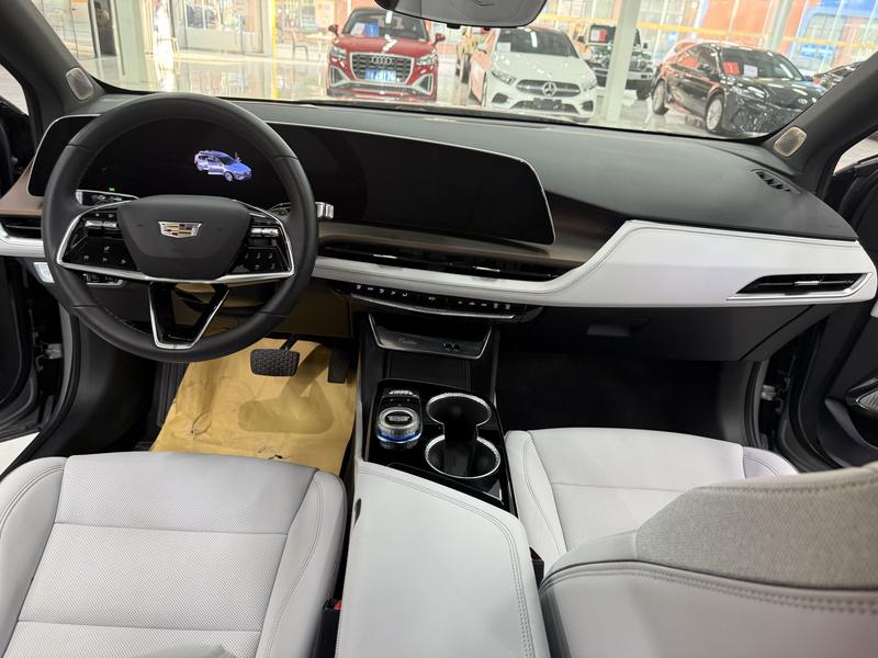 Cadillac GT4, 2023 — фото 9 из 12