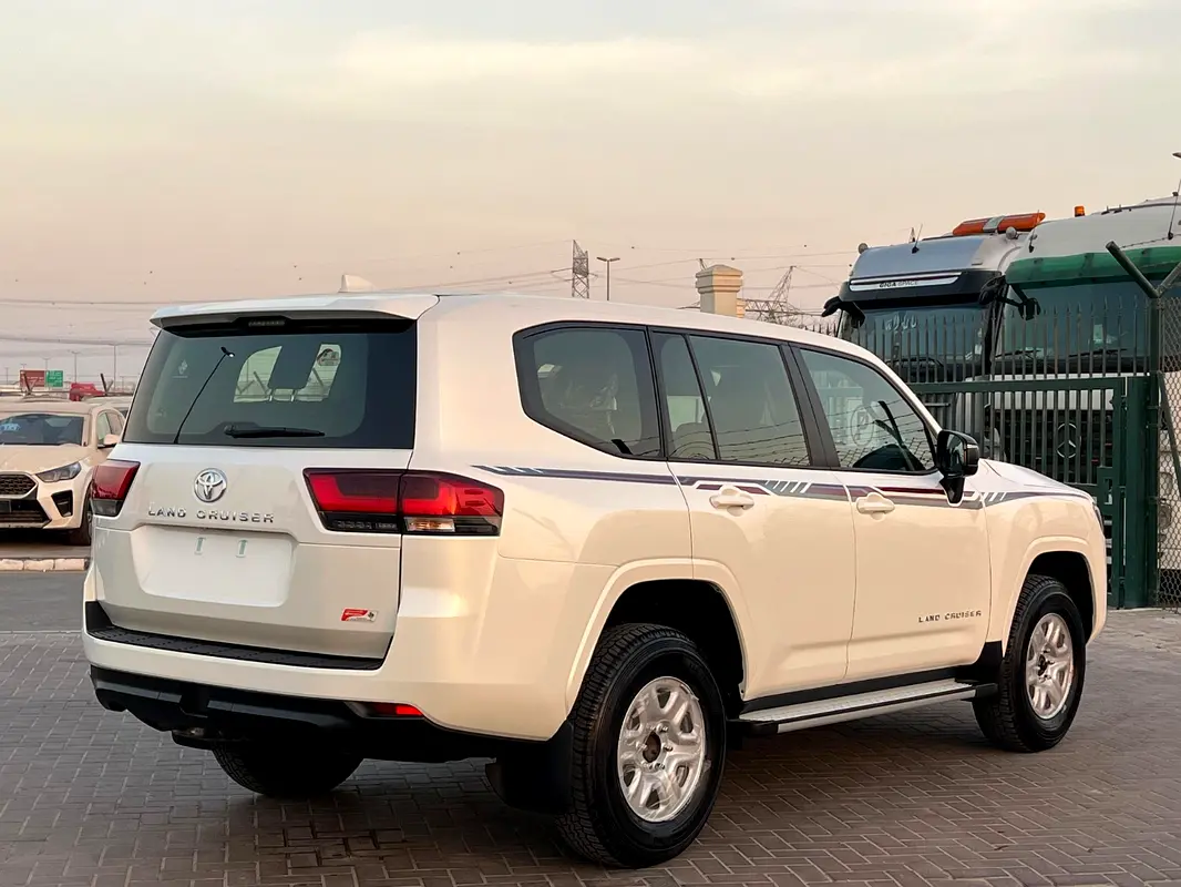 Toyota Land Cruiser, 2026 — фото 5 из 10