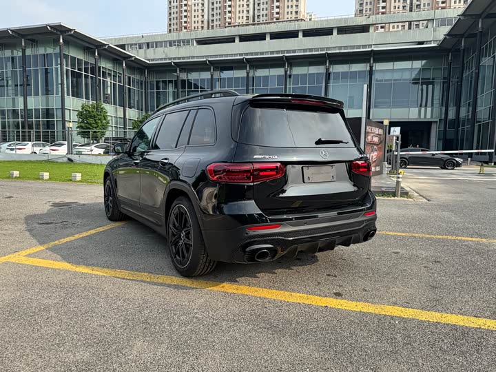Mercedes-Benz GLB-Class AMG, 2026 — фото 8 из 9
