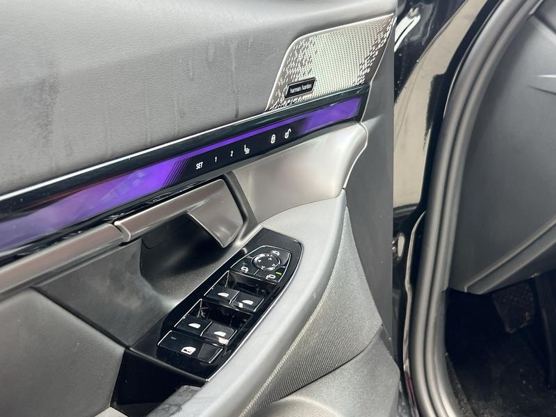 BMW 5 Series, 2025 — фото 11 из 12