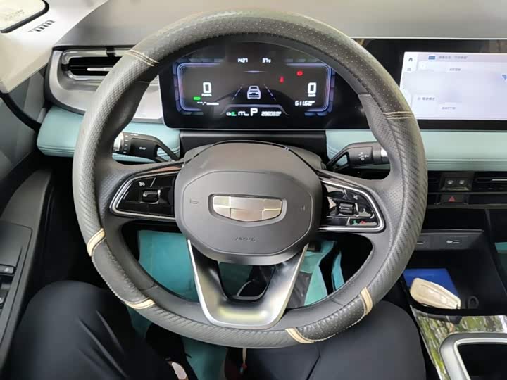 Geely Geometry E Firefly, 2024 — фото 7 из 9