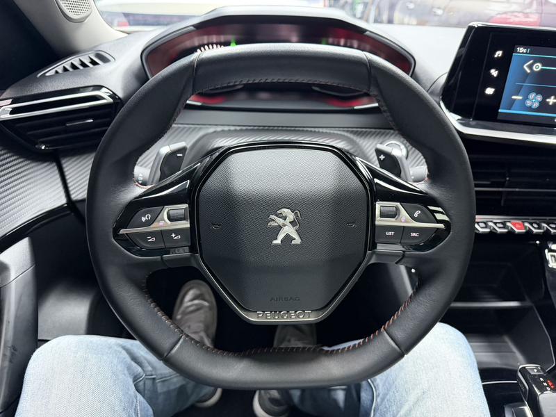 Peugeot 2008, 2023 — фото 11 из 12