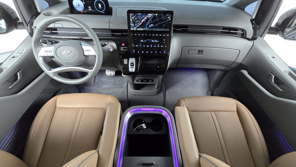 Hyundai Staria, 2024 — фото 7 из 12