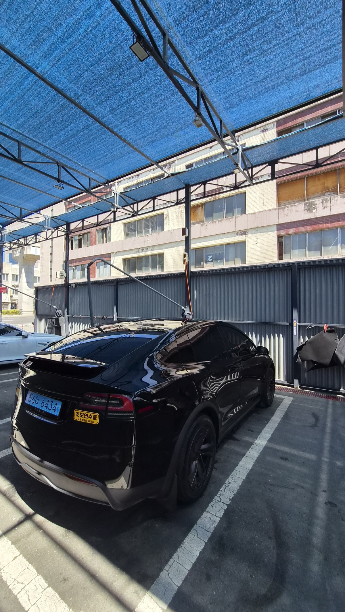 Tesla Model X, 2026 — фото 2 из 8