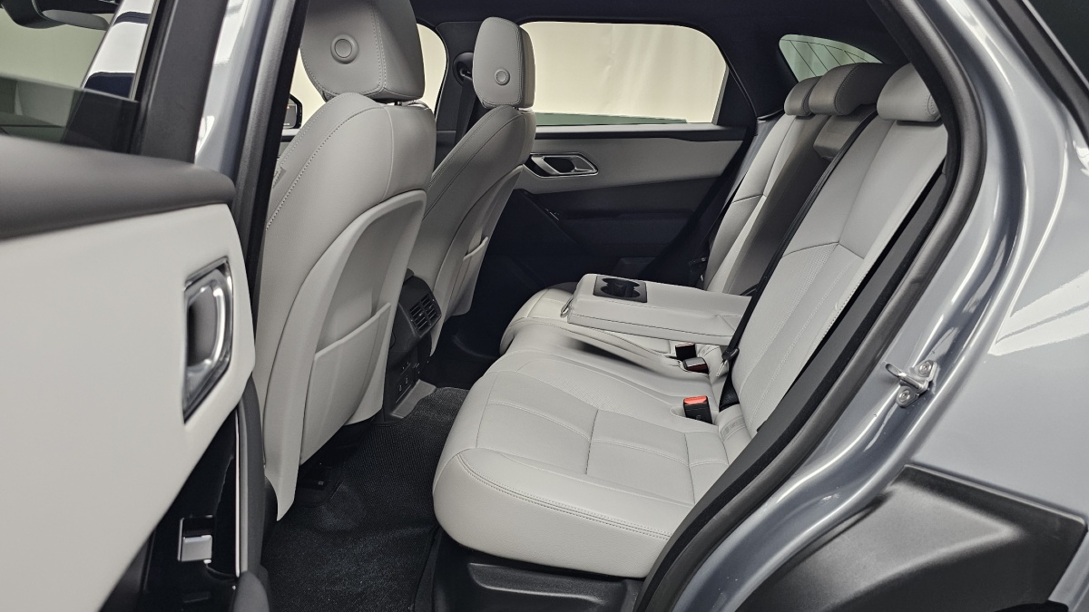 Land Rover Range Rover Velar, 2025 — фото 11 из 12