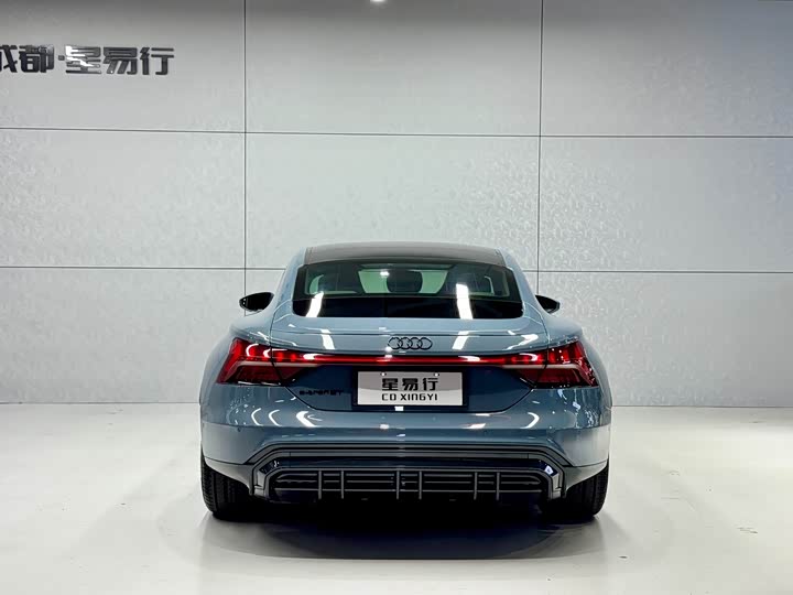 Audi e-tron GT, 2024 — фото 7 из 9