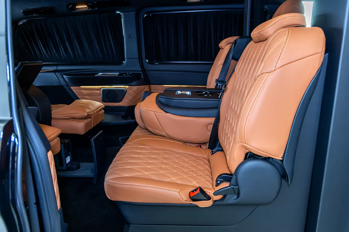 Mercedes-Benz V-Class, 2025 — фото 9 из 10