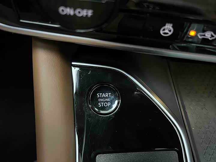 Nissan Pathfinder, 2023 — фото 4 из 9
