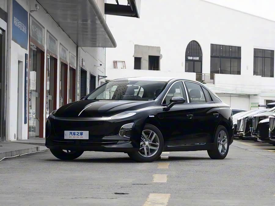 Hongqi E-QM5, 2026 — купить в Тольятти под ключ