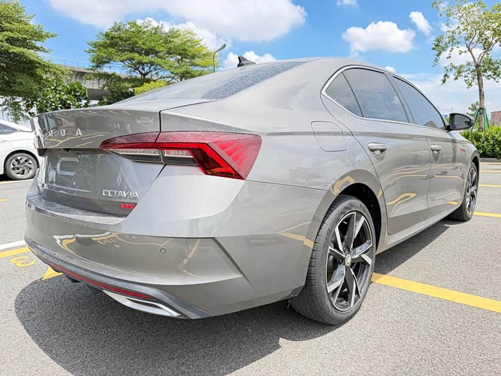 Skoda Octavia Pro, 2022 — фото 5 из 9