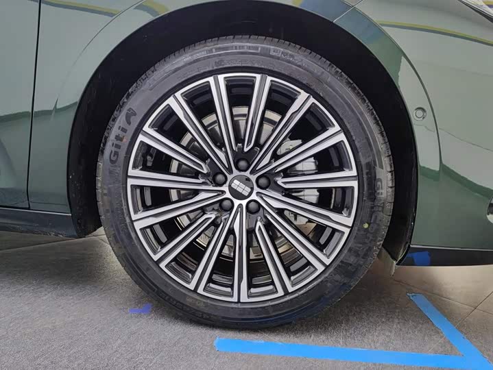 Geely Galaxy Starshine 8 EM-i, 2025 — фото 6 из 9