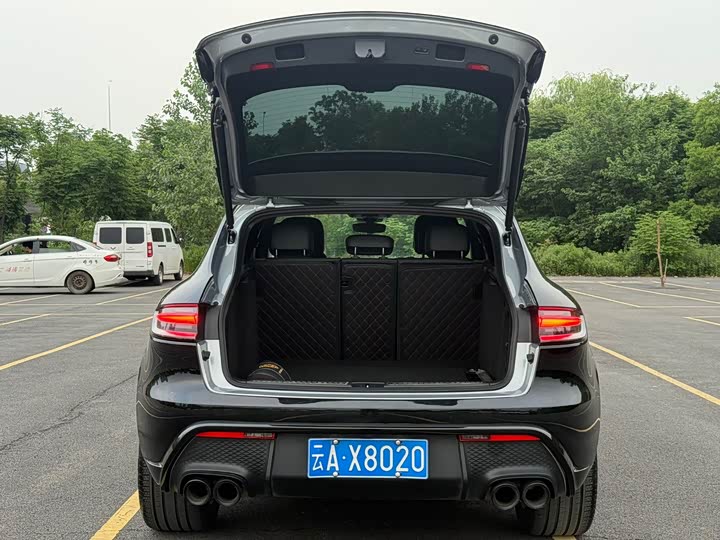 Porsche Macan, 2022 — фото 7 из 9