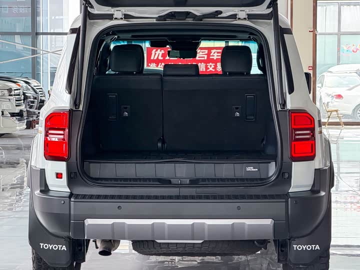 Toyota Prado, 2025 — фото 6 из 9