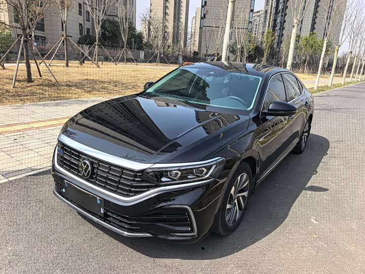 Volkswagen Passat Hybrid, 2022 — купить в Самаре под ключ