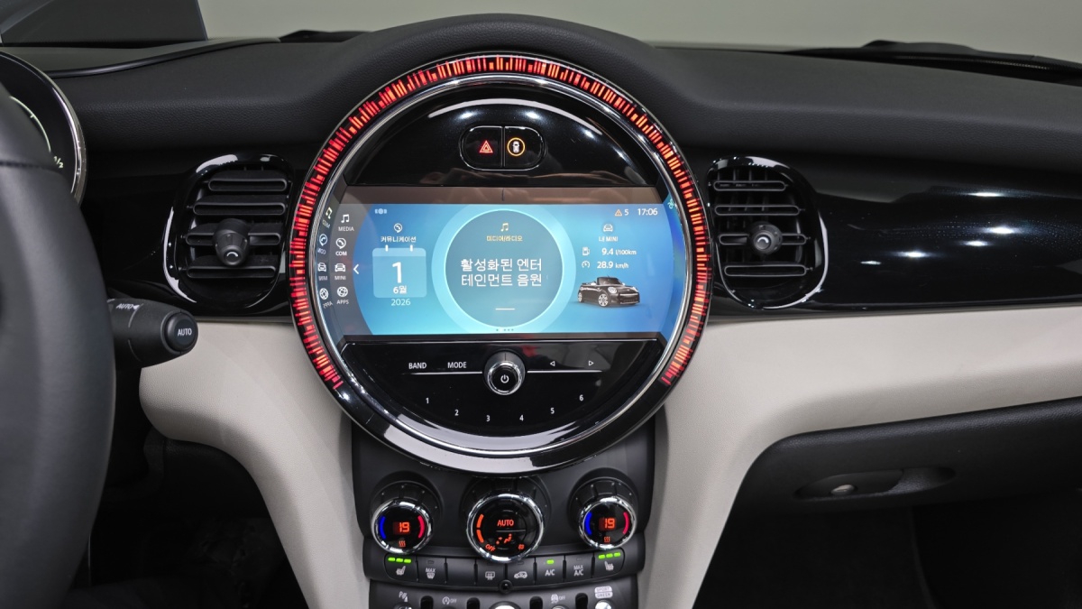 Mini Cooper Convertible, 2023 — фото 11 из 12