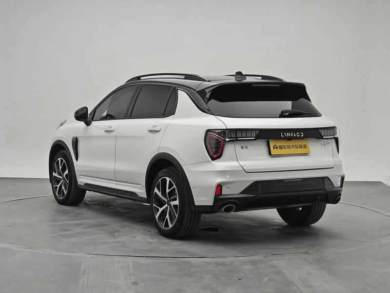Lynk & Co 01 EM-P Hybrid, 2021 — фото 5 из 12