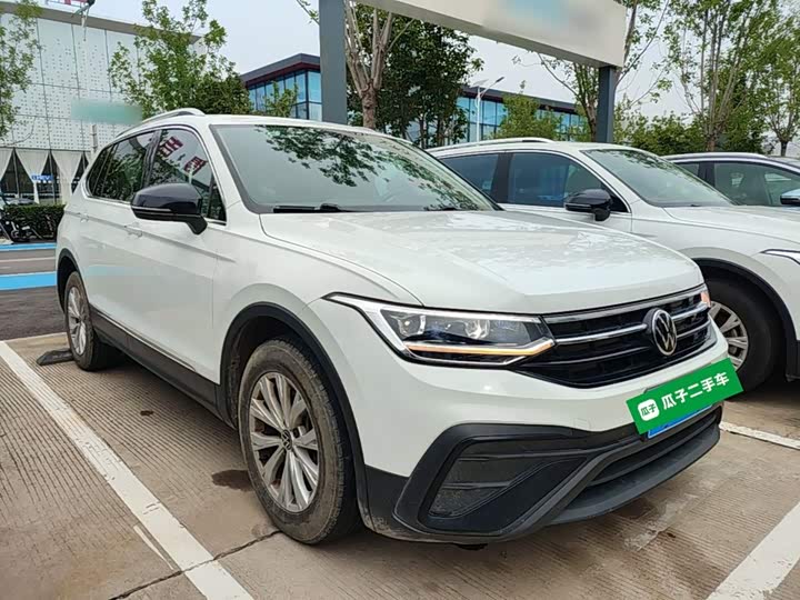 Volkswagen Tiguan L Pro, 2024 — фото 4 из 9