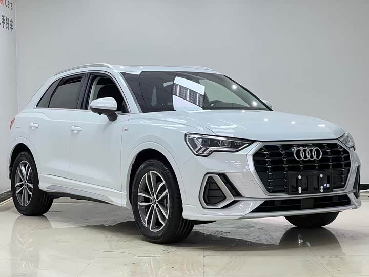 Audi Q3, 2023 — фото 3 из 9