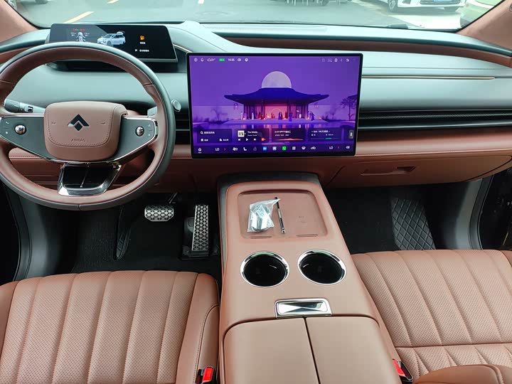 GAC Hyptec HL, 2025 — фото 8 из 9
