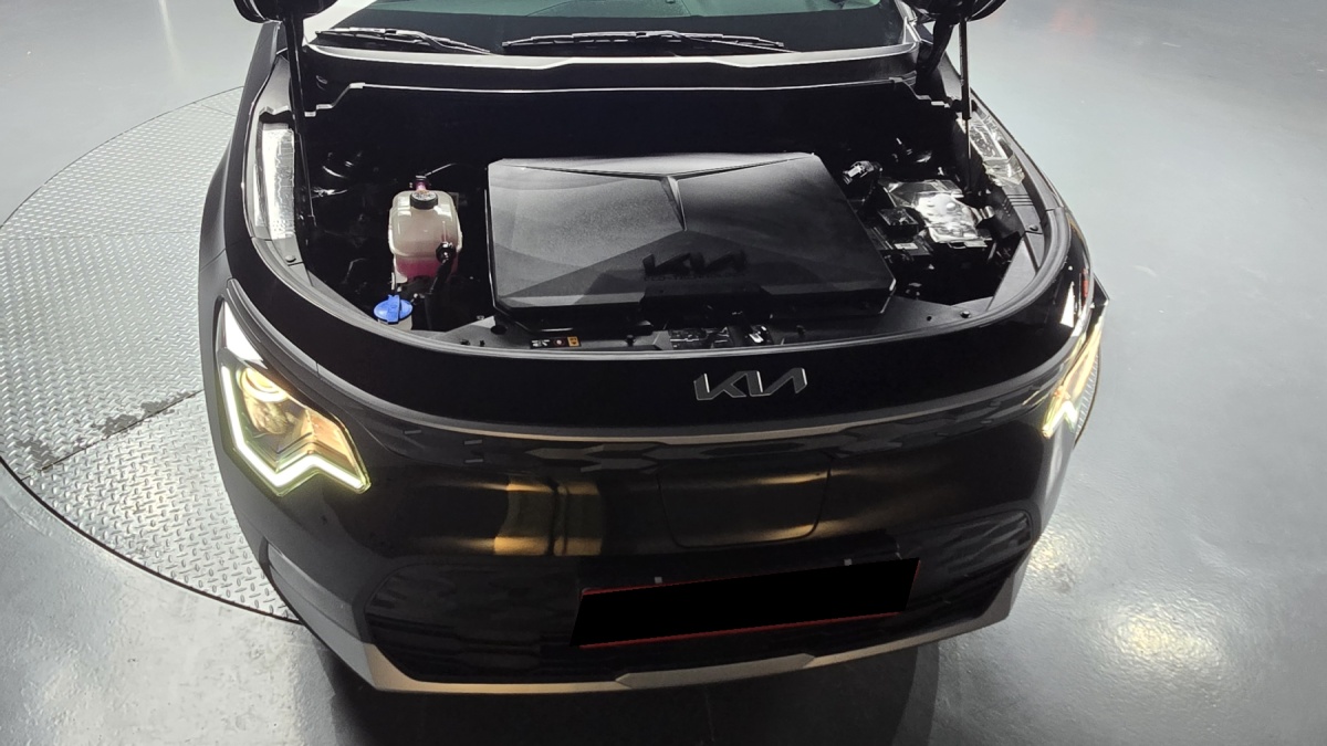 Kia Niro, 2023 — фото 6 из 12