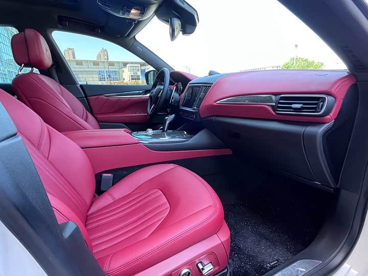 Maserati Levante, 2021 — фото 3 из 9