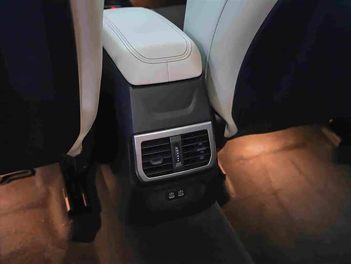 BMW 2 Series, 2025 — фото 6 из 9
