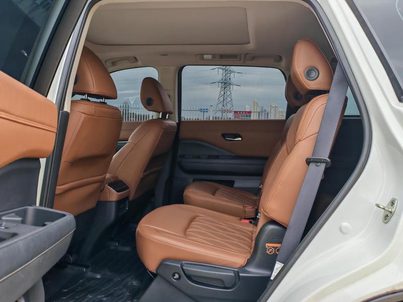 Nissan Pathfinder, 2023 — фото 11 из 12