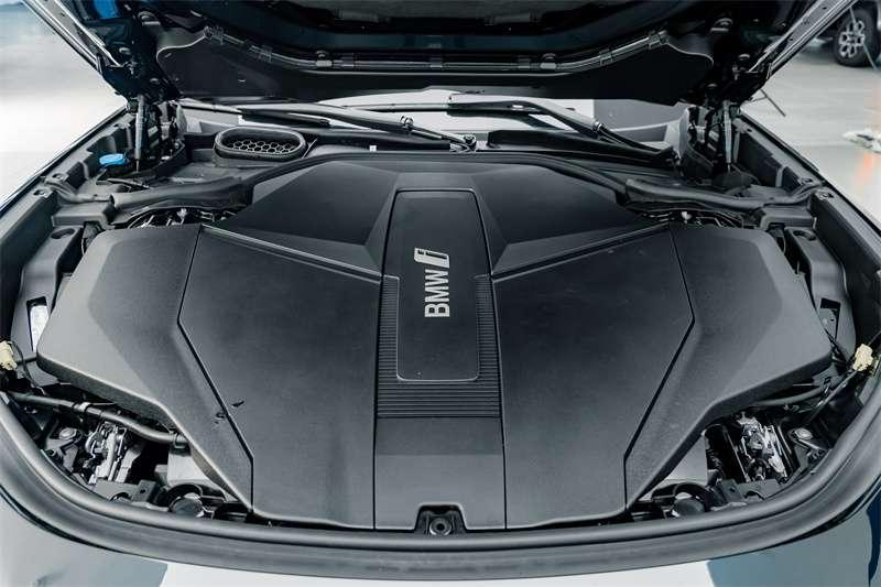 BMW i7, 2024 — фото 6 из 12
