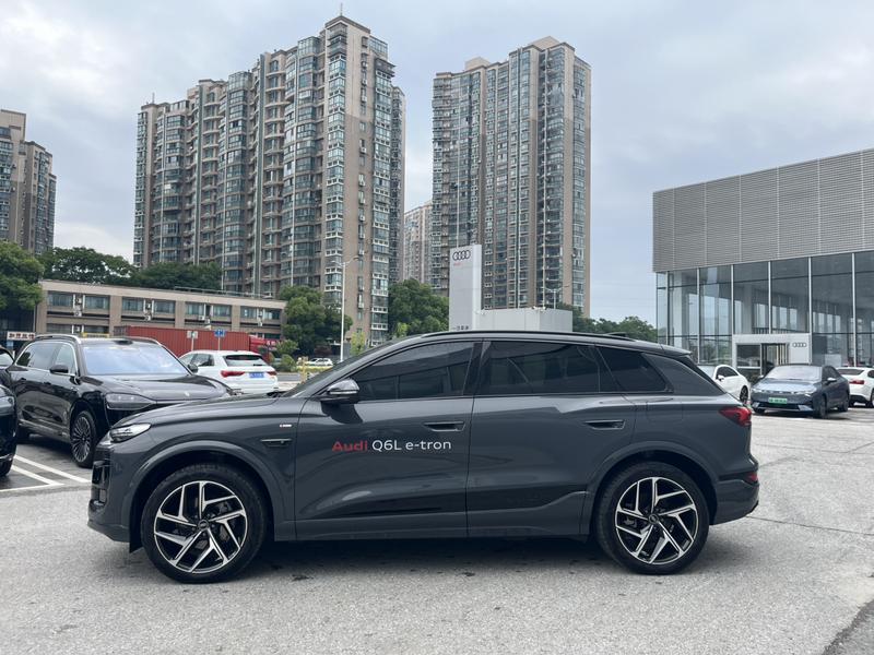 Audi Q6L e-tron, 2025 — фото 3 из 11