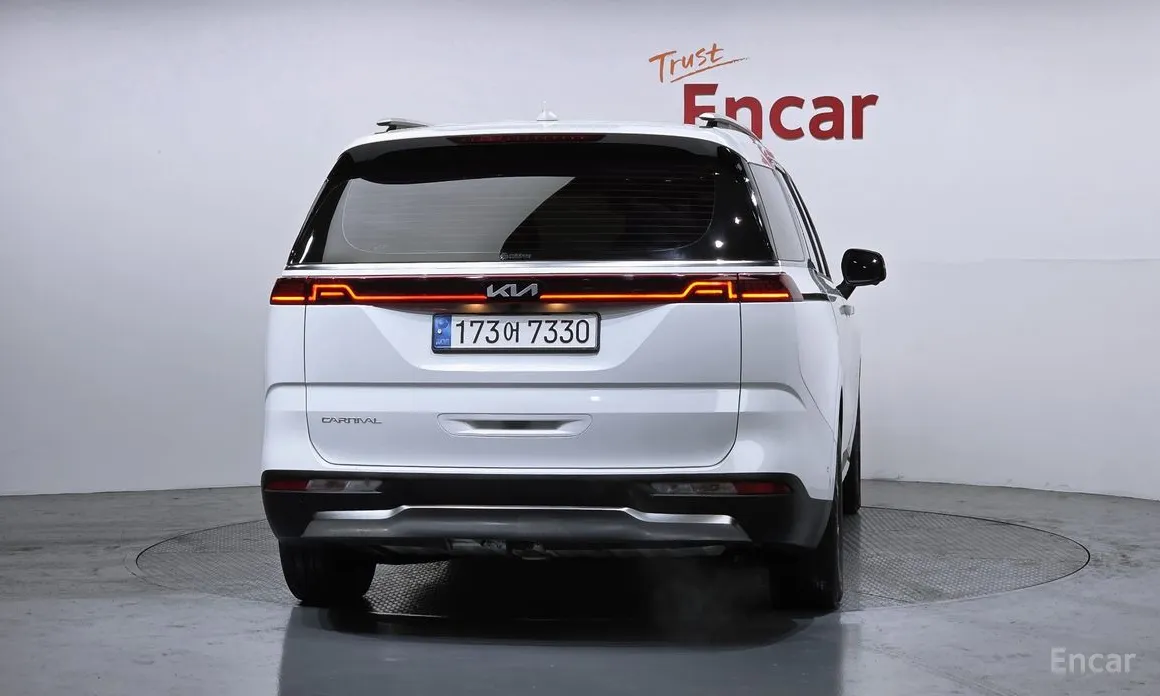 Kia Carnival, 2023 — фото 4 из 12