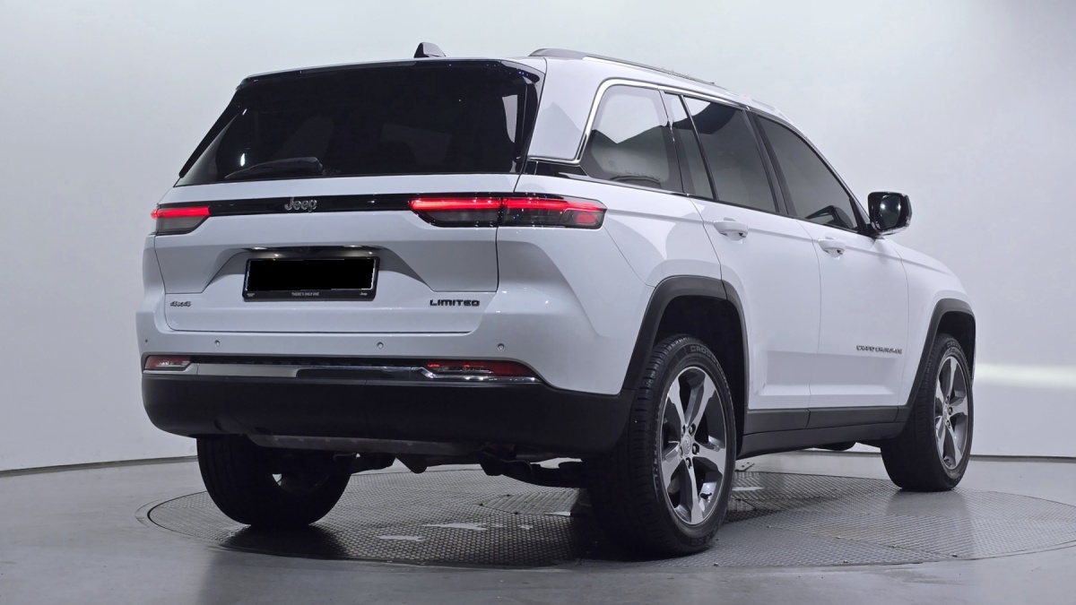 Jeep Cherokee, 2023 — фото 2 из 12