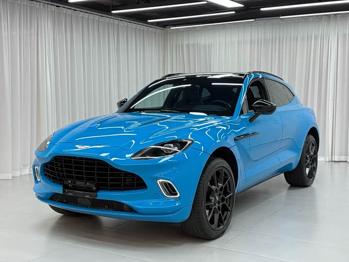Aston Martin DBX, 2022 — фото 2 из 9