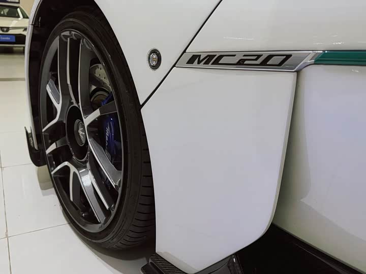 Maserati MC20, 2022 — фото 7 из 9